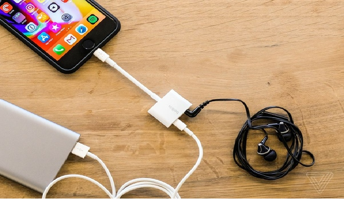 it wrong to use the mobile phone while charging